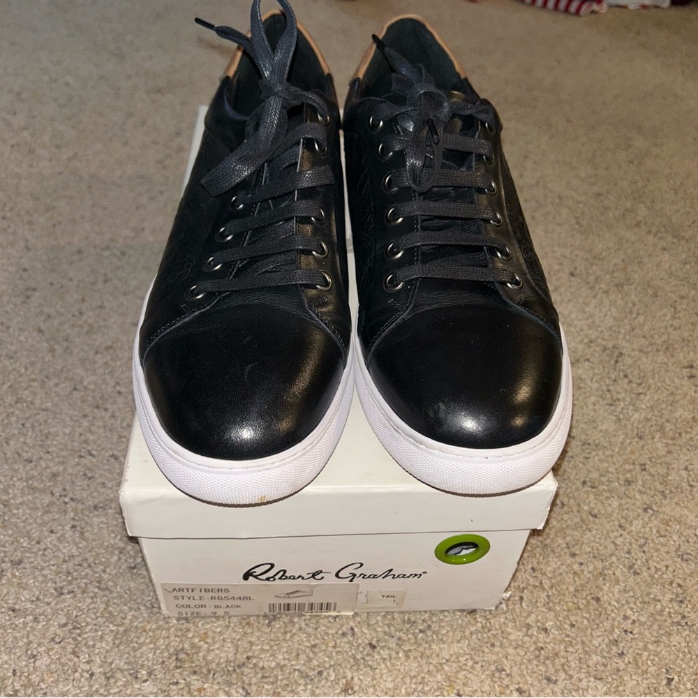 Robert Graham Artfibers leather sneakers 9.5 Black